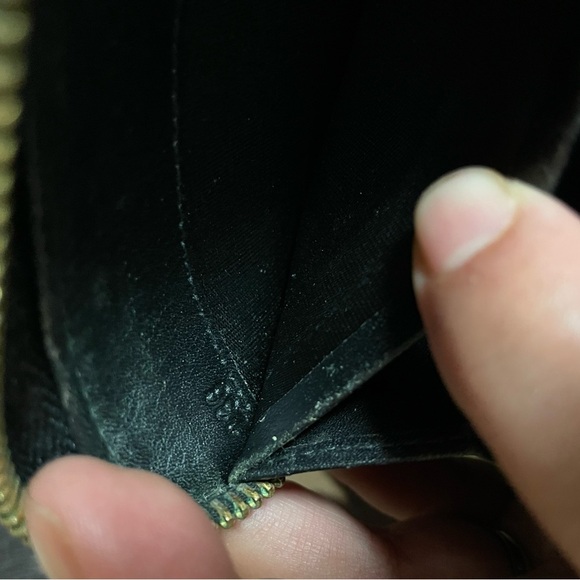 Prada Black Leather Zippy Wallet - Picture 9 of 12